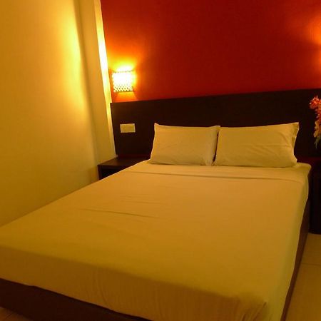 Meldrum Hotel Johor Bahru Esterno foto