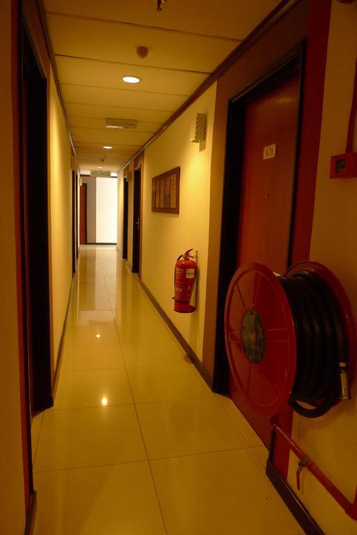 Meldrum Hotel Johor Bahru Esterno foto